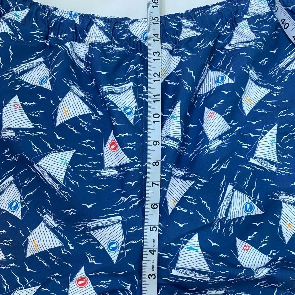 vineyard vines Blue Sailboat Whale Printed Lined 7